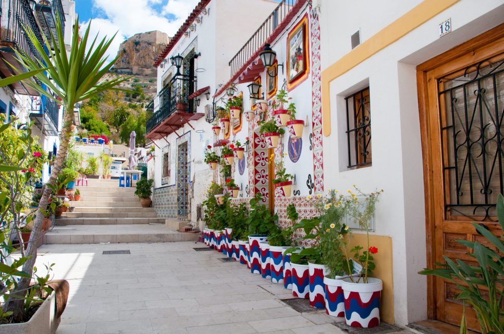 10 reasons why you need an independent Spanish lawyer when dealing with ...